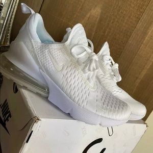Nike airmax 270 triple white